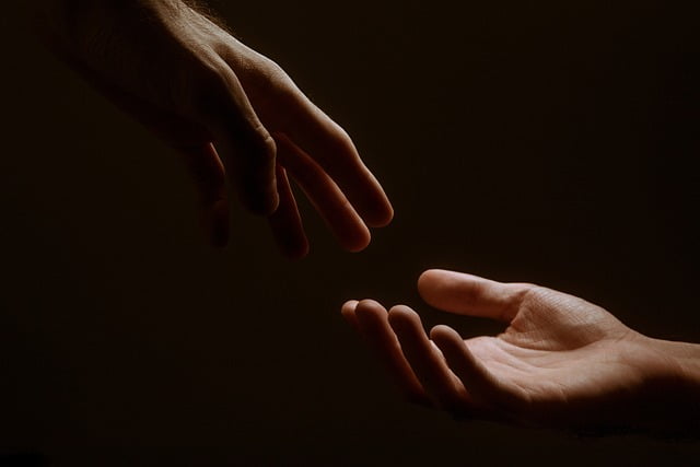 Lihatlah dan Rabalah – Lukas 24:38-40