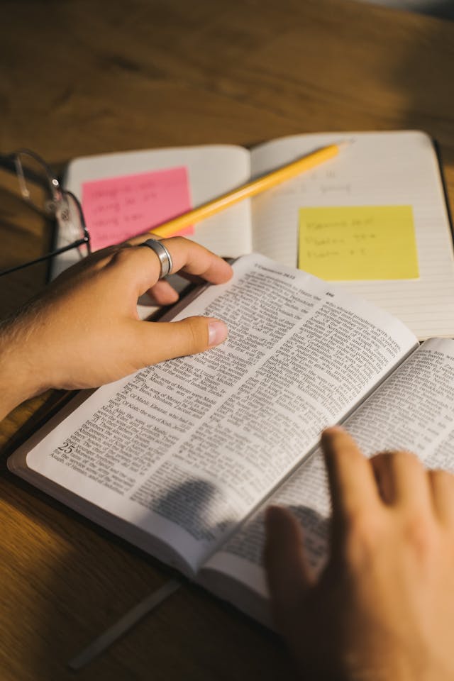 BERJAGA DAN SADAR DALAM IMAN | 1 TESALONIKA 5:6-7