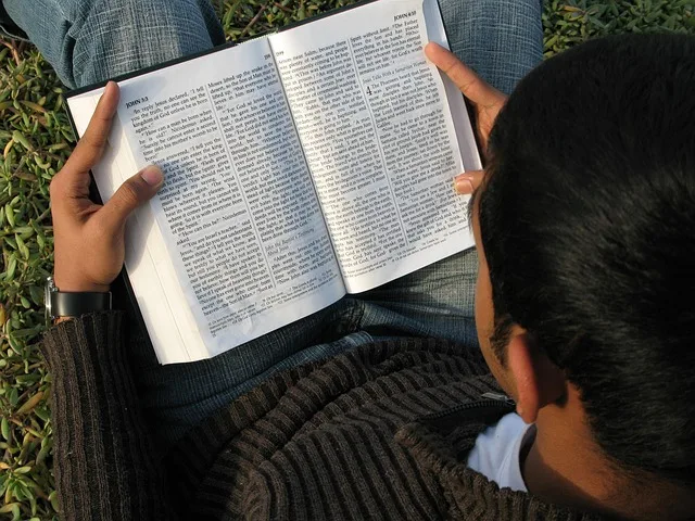 PENTINGNYA MEDENGARFIRMAN TUHAN | Lukas 16: 27-31