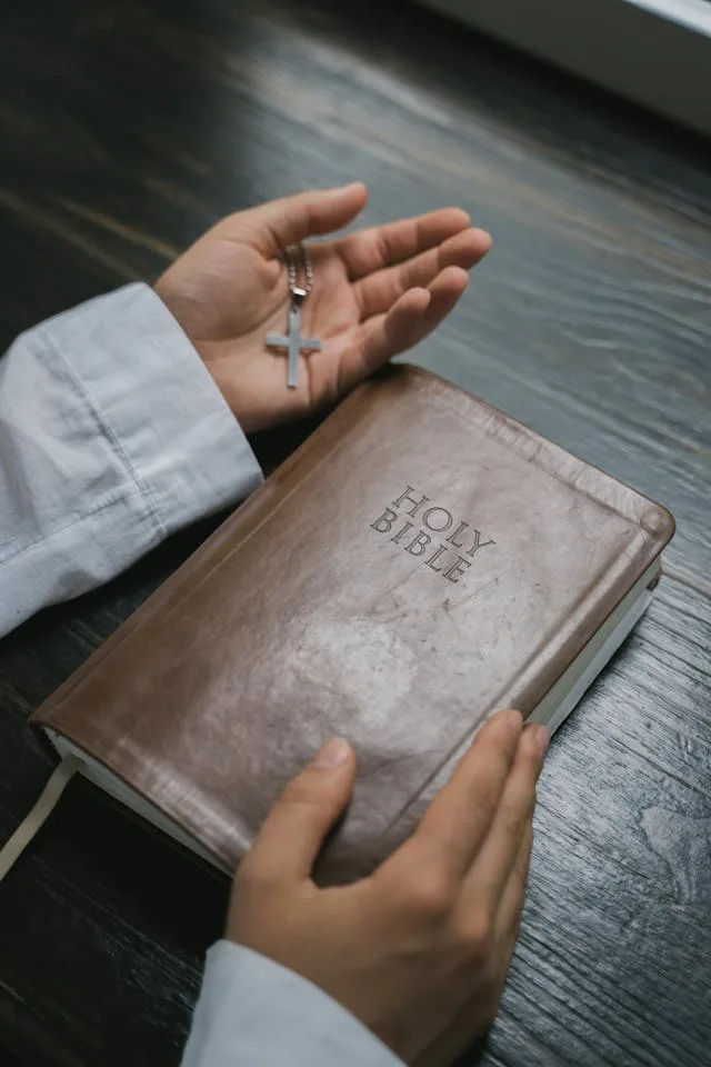 HIKMAT VERSUS KEBODOHAN | AMSAL 9:12