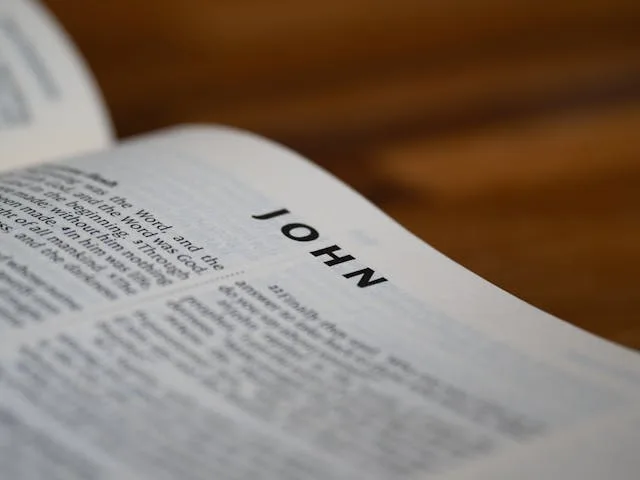 FAST RESPON | Yohanes 20 : 3-4