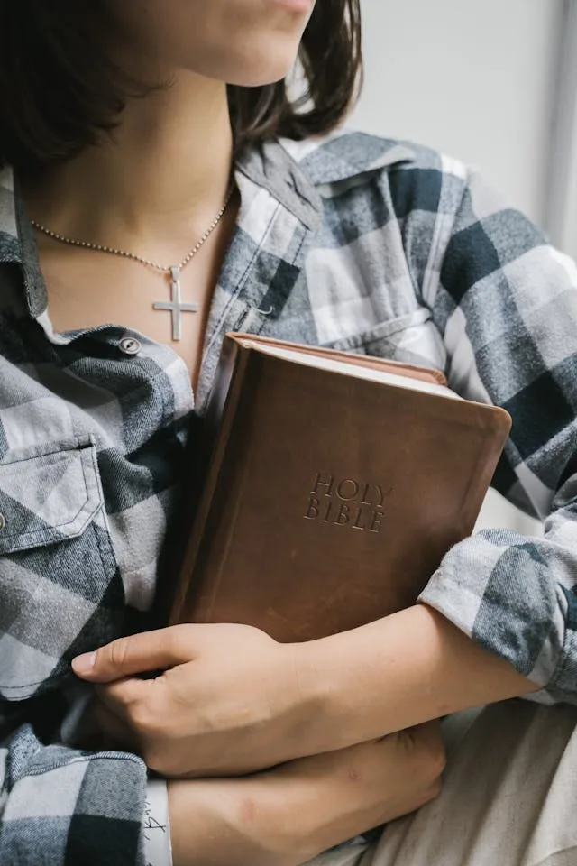 HIDUP YANG BENAR! | ZEFANYA 3 : 12 – 13
