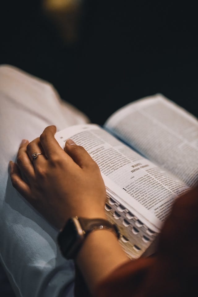 INTEGRITAS | KELUARAN 23 : : 6–9