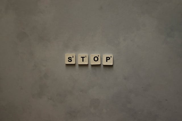 BUTA PADA KEBENARAN | YOHANES 8:17-18