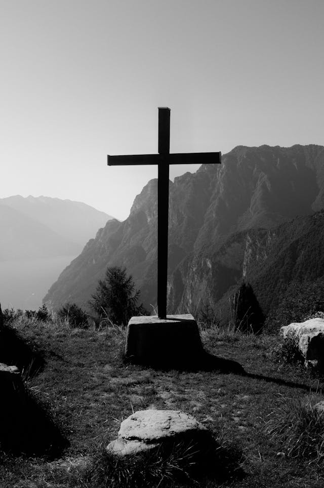 YESUS DISERAHKAN UNTUK DISALIBKAN | MARKUS 15:1-15 | Pdt. Frany Prokla Kuron, S.Th