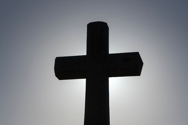 DIBAWA KE DALAM GELAP | MATIUS 26:57– 58