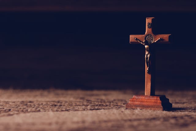 SANG KEKAL | IBRANI 1 : 10-12