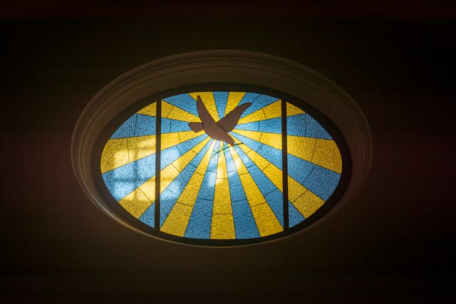 ROH KUDUS ADALAH ALLAH | LUKAS 12:10-11